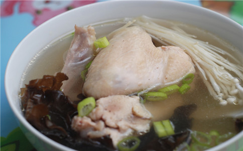 怎么做鸡汤 清炖鸡汤的做法 鸡汤怎么炖好吃